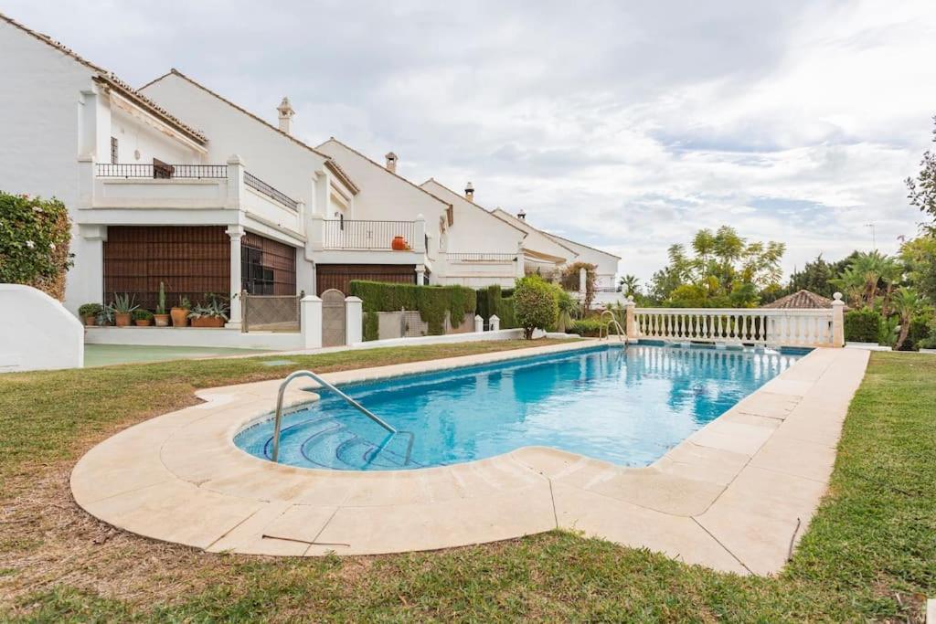 Stylish Spanish 3 Bd Townhouse On The Golden Mile Marbella Exterior photo