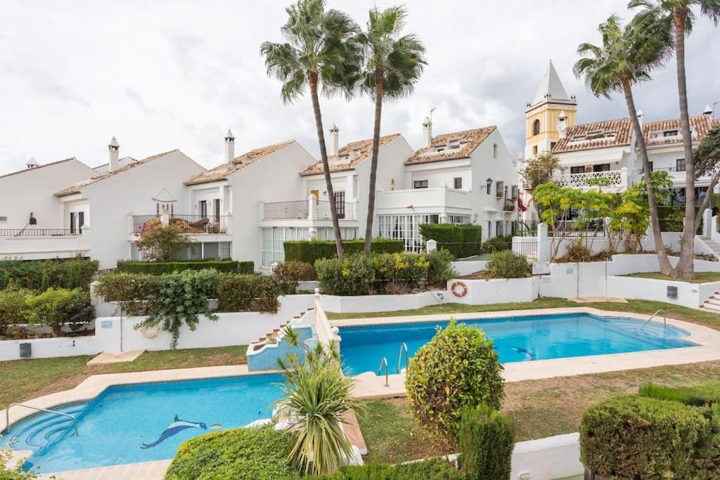 Stylish Spanish 3 Bd Townhouse On The Golden Mile Marbella Exterior photo