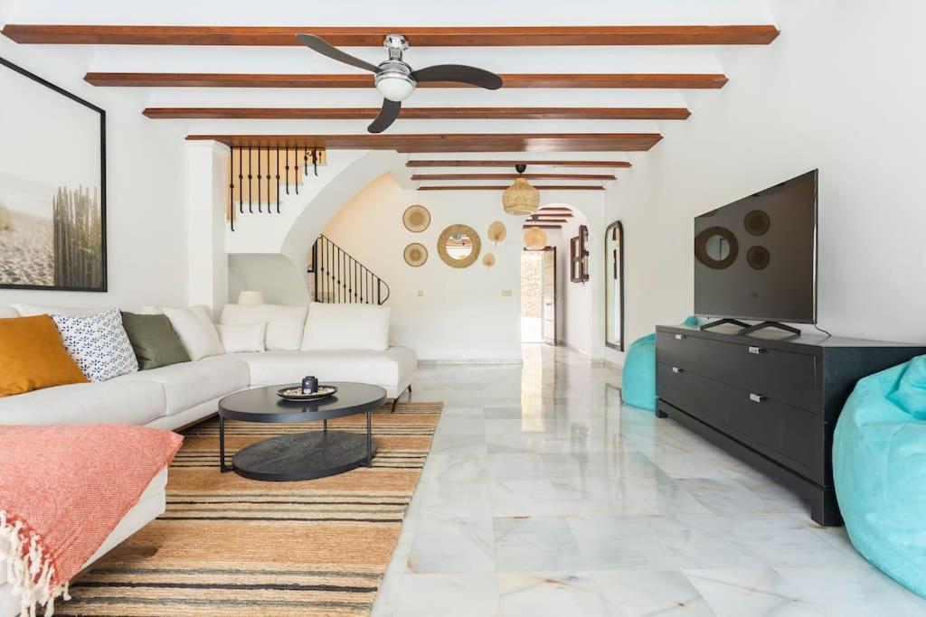 Stylish Spanish 3 Bd Townhouse On The Golden Mile Marbella Exterior photo
